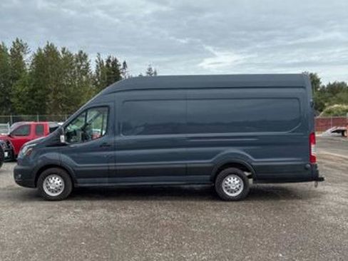 Used 2022 Ford Transit 250 148 High Roof Extended AWD w/ Parcel Delivery Package image 12