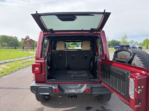 Used 2021 Jeep Wrangler Unlimited Sahara w/ Uconnect 4C Nav & Sound Group AWD/4WD image 10