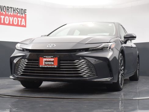 Used 2025 Toyota Camry XLE w/ Premium Plus Package AWD/4WD image 38