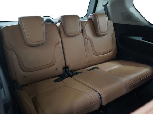 Used 2025 INFINITI QX80 Luxe AWD/4WD image 17