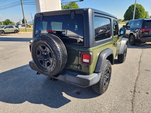 Used 2020 Jeep Wrangler Sport AWD/4WD image 4