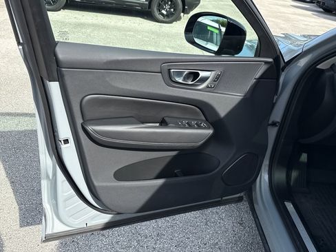 Used 2024 Volvo XC60 B5 Core w/ Protection Package Premier image 13