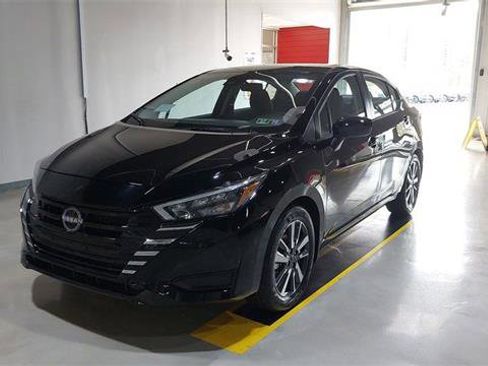 Used 2025 Nissan Versa SV w/ Trunk Package FWD image 18