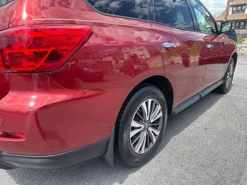 Used 2017 Nissan Pathfinder SL w/ SL Premium Package AWD/4WD image 10