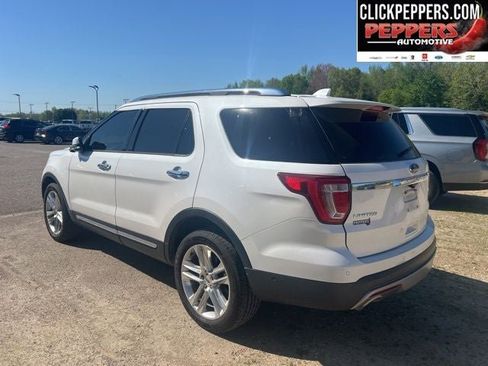 Used 2017 Ford Explorer Limited w/ Equipment Group 301A AWD/4WD image 4