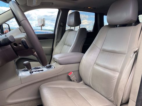 Used 2013 Jeep Grand Cherokee Laredo AWD/4WD image 13