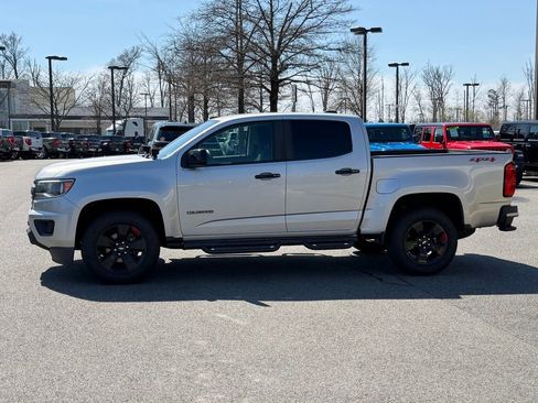 Used 2020 Chevrolet Colorado LT w/ Redline Special Edition image 11