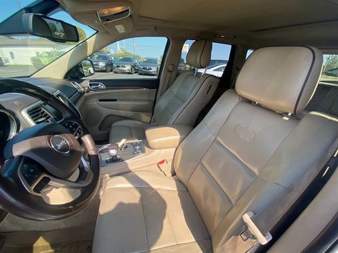 Used 2014 Jeep Grand Cherokee Overland w/ Advanced Technology Group image 21