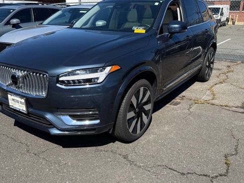 Used 2024 Volvo XC90 T8 Ultimate w/ Protection Package image 2