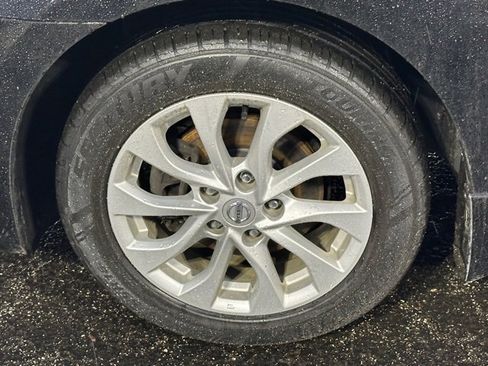 Used 2019 Nissan Sentra SV w/ Protection Package image 10