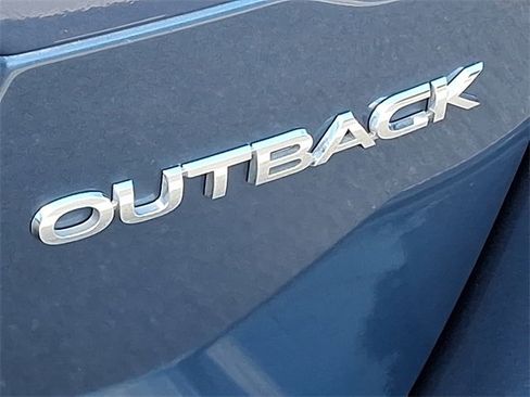 Certified 2022 Subaru Outback Limited image 29