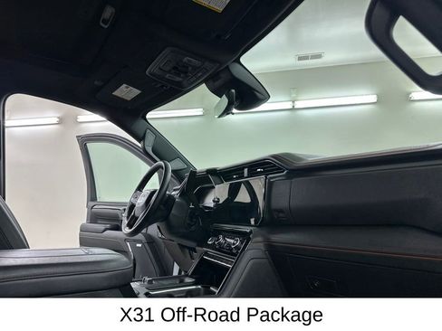 Used 2025 GMC Sierra 2500 AT4 w/ AT4 Premium Plus Package AWD/4WD image 20