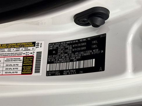 Used 2021 Toyota Sienna Platinum image 35