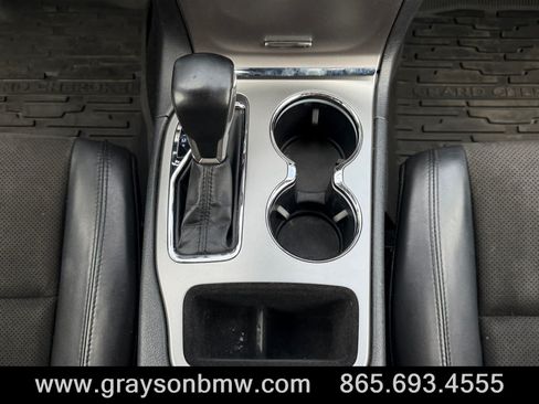 Used 2020 Jeep Grand Cherokee Altitude AWD/4WD image 23