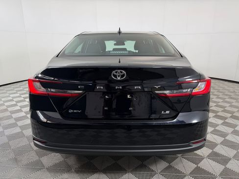 Used 2025 Toyota Camry LE image 9