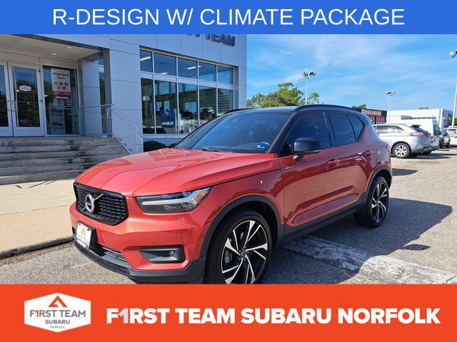 Used 2021 Volvo XC40 T4 R-Design w/ Climate Package FWD image 1