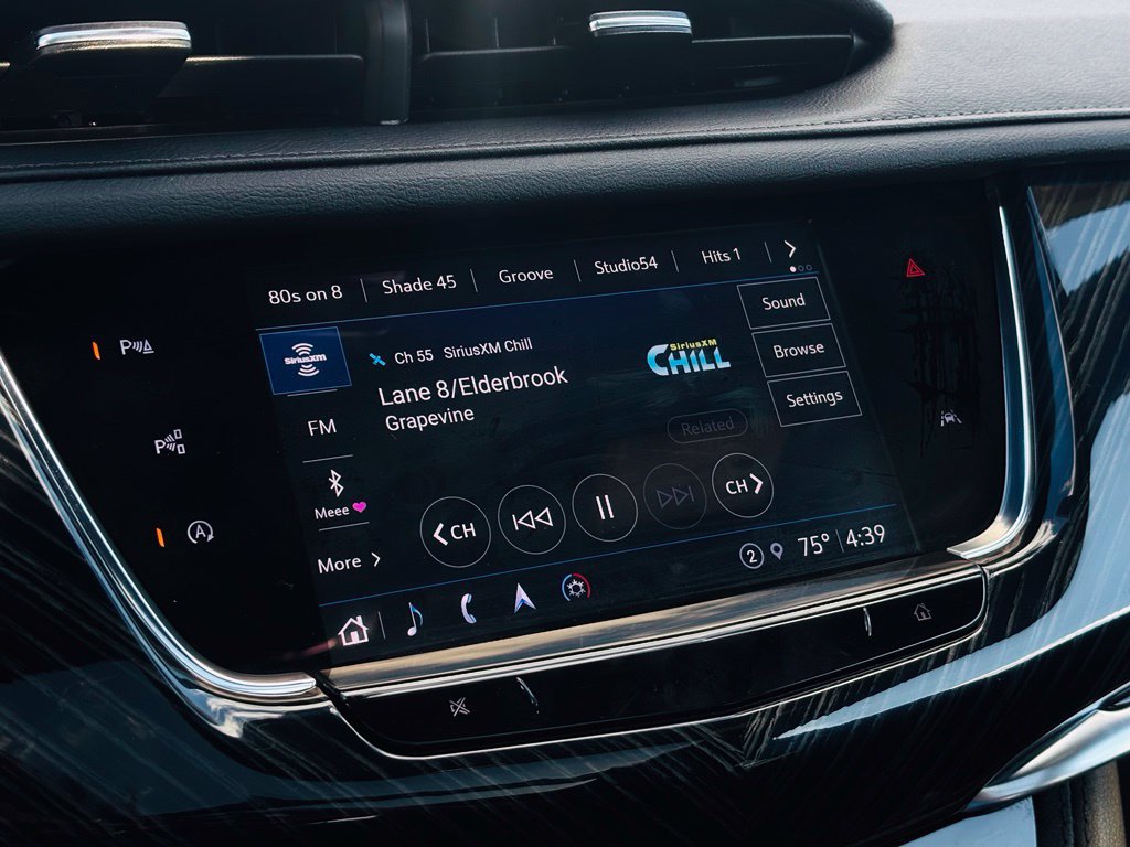 Used 2025 Cadillac XT6 Premium Luxury w/ Technology Package AWD/4WD image 69