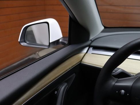 Used 2023 Tesla Model Y Long Range image 42