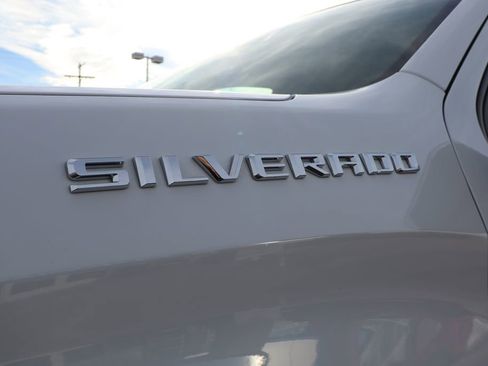 Used 2022 Chevrolet Silverado 1500 LT image 8