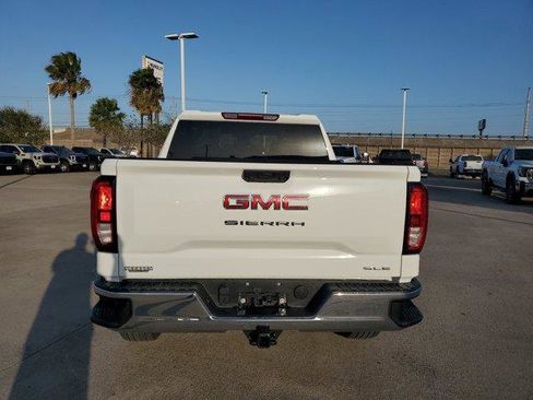 New 2026 GMC Sierra 1500 SLE image 6