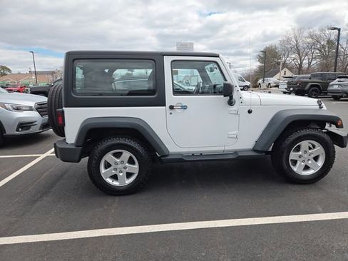 Used 2015 Jeep Wrangler Sport w/ Quick Order Package 24S AWD/4WD image 22