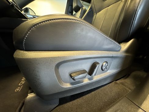 Certified 2025 INFINITI QX60 Luxe w/ Black Edition image 12