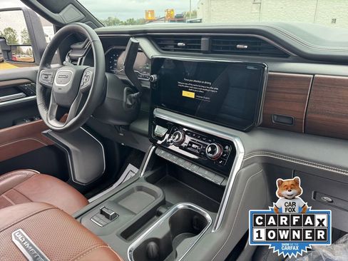 Used 2025 GMC Sierra 2500 Denali Ultimate image 21