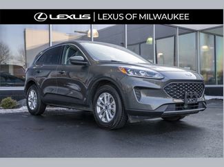 Used 2020 Ford Escape SE video 1