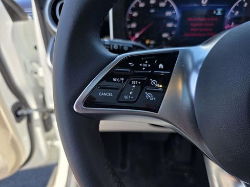 Certified 2025 Mercedes-Benz GLC 300 image 18