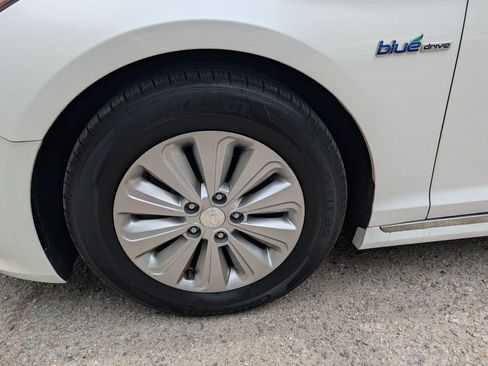 Used 2016 Hyundai Sonata SE FWD image 9