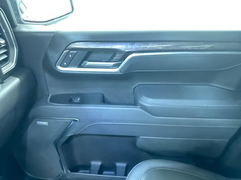 Used 2025 Chevrolet Silverado 1500 LTZ w/ LTZ Premium Package AWD/4WD image 35