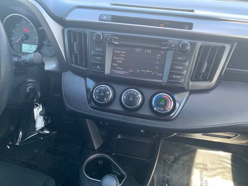 Used 2016 Toyota RAV4 LE AWD/4WD image 11