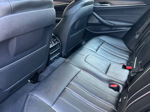 Used 2018 BMW 530e RWD image 11
