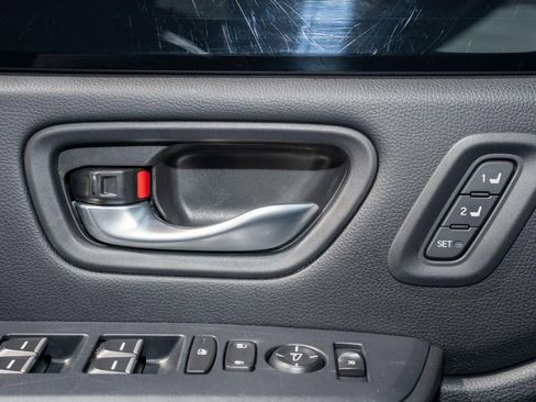 Certified 2024 Honda Pilot EX-L image 30