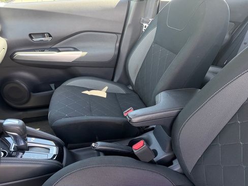 Used 2020 Nissan Kicks SV FWD image 12