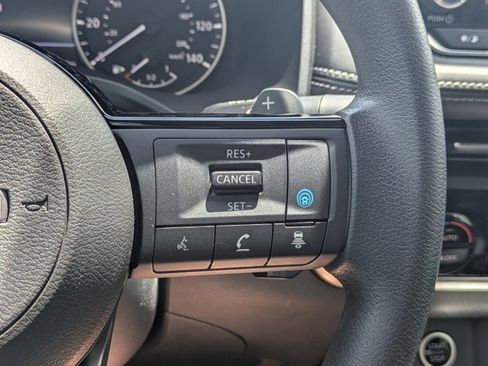 Certified 2023 Nissan Rogue SV FWD image 26