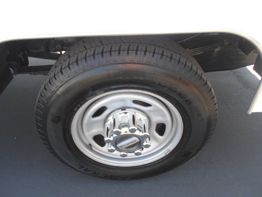 New 2025 Ford F350 XL w/ XL Chrome Package RWD image 15