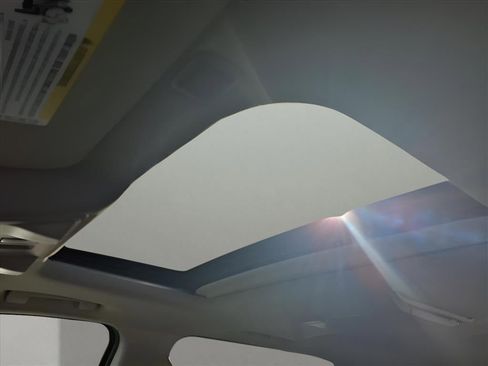 Used 2016 GMC Yukon XL Denali w/ Open Road Package image 10