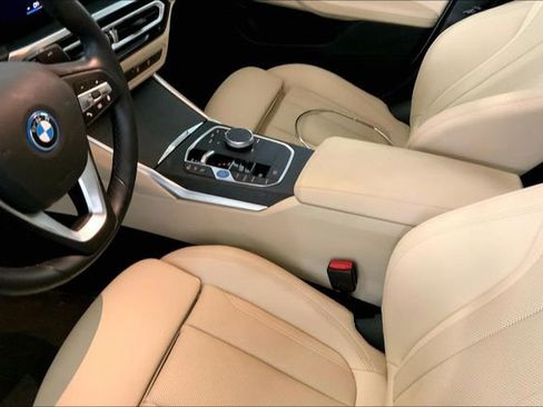 Used 2023 BMW i4 eDrive35 w/ Parking Assistance Package RWD image 8