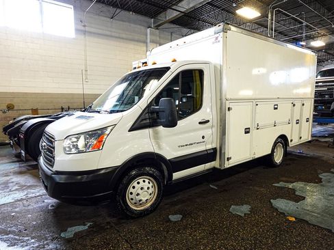 Used 2019 Ford Transit 350 138 DRW w/ Exterior Upgrade Package RWD image 3