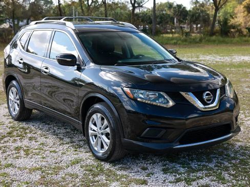 Used 2014 Nissan Rogue SV image 15