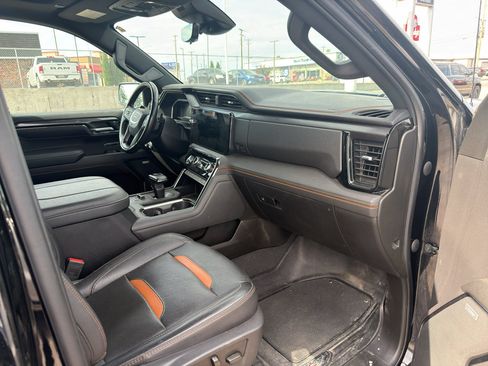 Used 2023 GMC Sierra 1500 AT4 w/ Technology Package AWD/4WD image 30