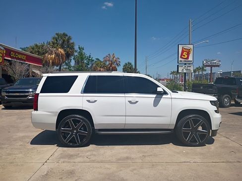 Used 2018 Chevrolet Tahoe 2WD w/ Remote Keyless Entry Package image 1