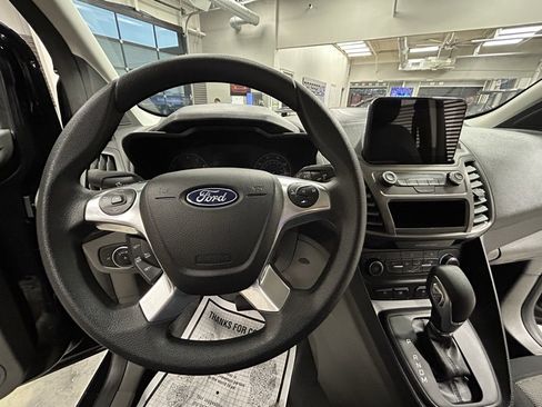 Used 2022 Ford Transit Connect XL image 7