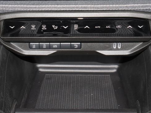 New 2026 Jeep Cherokee Laredo AWD/4WD image 17