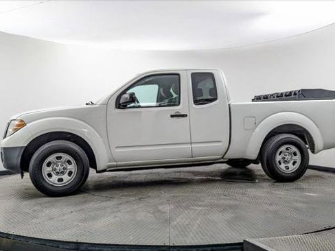 Used 2019 Nissan Frontier S image 3