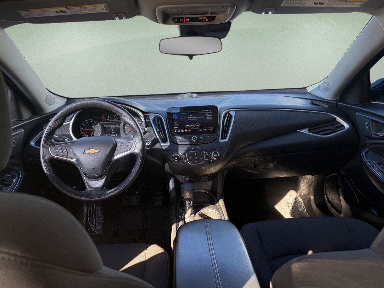 Used 2023 Chevrolet Malibu LT FWD image 17