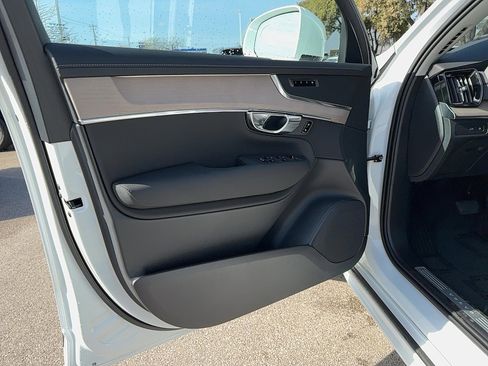 Used 2025 Volvo XC90 T8 Core w/ Protection Package image 10