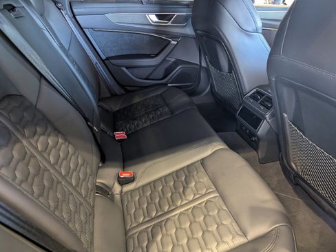 Used 2023 Audi RS 6 w/ Executive Package image 12