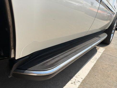 Used 2012 Cadillac Escalade Luxury RWD image 50